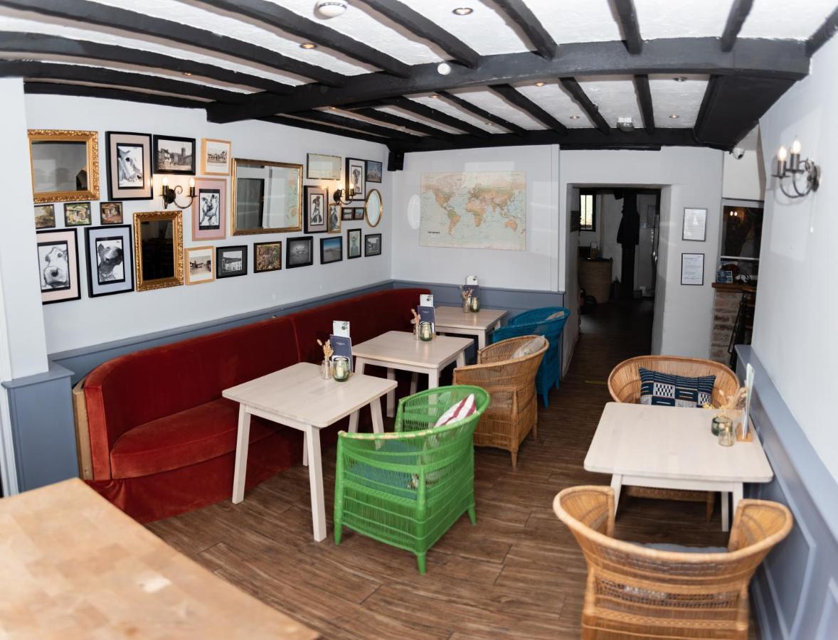The Oak House Hotel Axbridge Exterior foto The interior of the restaurant